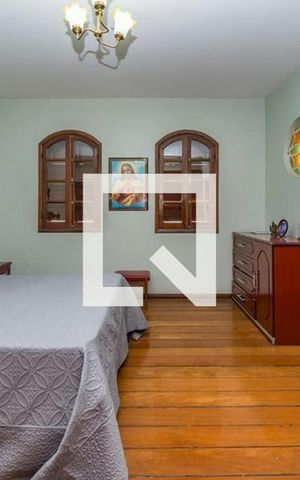 Casa à venda com 384m², 5 quartos e 4 vagas