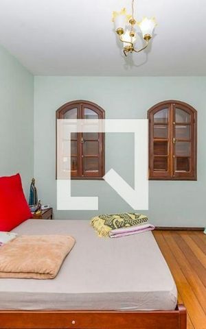 Casa à venda com 384m², 5 quartos e 4 vagas