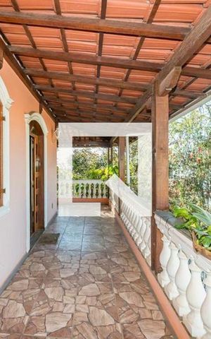 Casa à venda com 384m², 5 quartos e 4 vagas