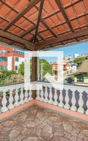 Casa à venda com 384m², 5 quartos e 4 vagas