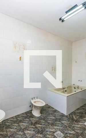 Casa à venda com 384m², 5 quartos e 4 vagas