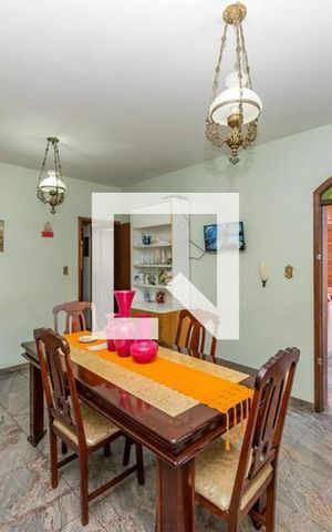 Casa à venda com 384m², 5 quartos e 4 vagas
