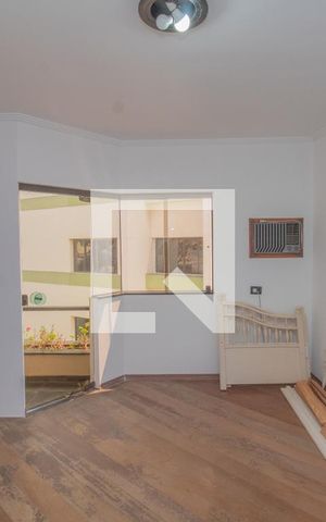 Casa à venda com 434m², 4 quartos e 8 vagas Casa à venda com 434m², 4 quartos e 8 vagasQuarto 2