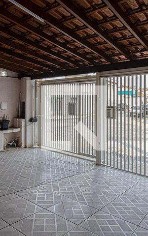 Casa à venda com 169m², 4 quartos e 3 vagas Casa à venda com 169m², 4 quartos e 3 vagasgaragem