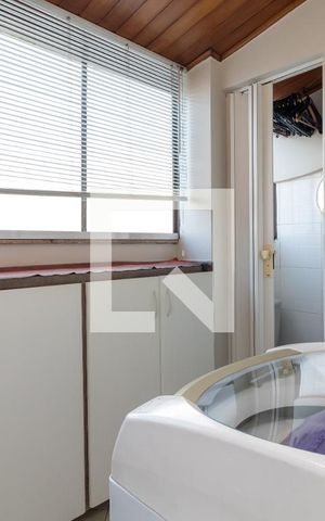 Apartamento à venda com 156m², 4 quartos e 3 vagasPiso superior Lavanderia 