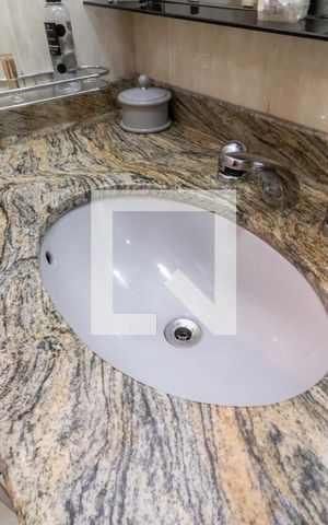 Apartamento à venda com 156m², 4 quartos e 3 vagasBanheiro Quarto 
