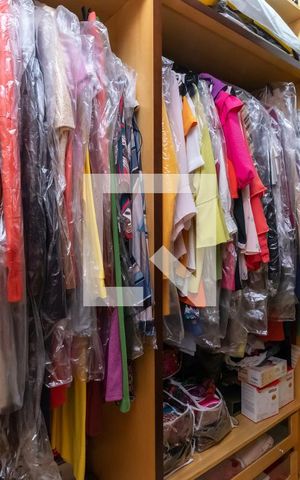 Apartamento à venda com 156m², 4 quartos e 3 vagasCloset do quarto