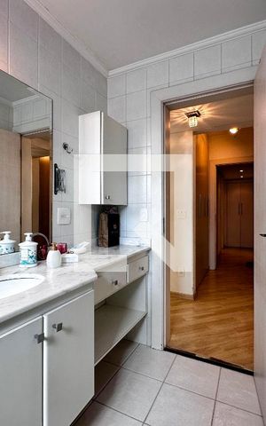 Apartamento à venda com 142m², 3 quartos e 3 vagasBanheiro Suíte