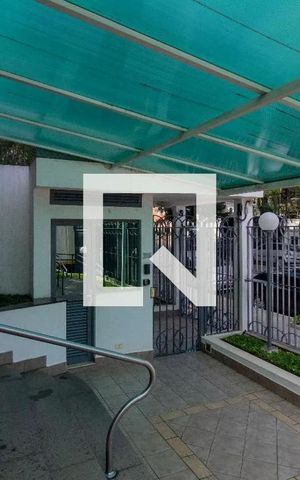 Apartamento à venda com 142m², 3 quartos e 3 vagas Apartamento à venda com 142m², 3 quartos e 3 vagasEntrada