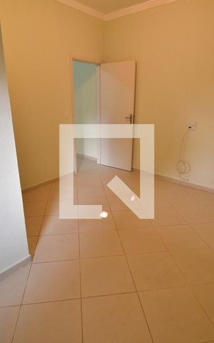 Casa para alugar com 80m², 1 quarto e 2 vagasQuarto