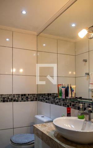 Casa à venda com 166m², 3 quartos e 2 vagas Casa à venda com 166m², 3 quartos e 2 vagasBanheiro do Quarto 1