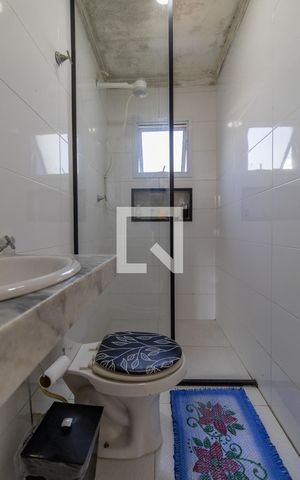 Casa de condomínio à venda com 100m², 3 quartos e 2 vagas Casa de condomínio à venda com 100m², 3 quartos e 2 vagasBanheiro Suíte