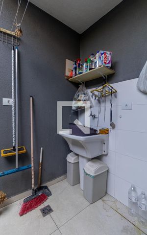 Casa de condomínio à venda com 100m², 3 quartos e 2 vagas Casa de condomínio à venda com 100m², 3 quartos e 2 vagasÁrea de Serviço