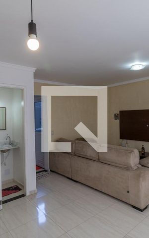 Casa de condomínio à venda com 100m², 3 quartos e 2 vagas Casa de condomínio à venda com 100m², 3 quartos e 2 vagasSala