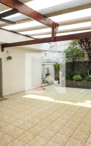 Casa para alugar com 300m², 3 quartos e 2 vagas Casa para alugar com 300m², 3 quartos e 2 vagasÁrea externa