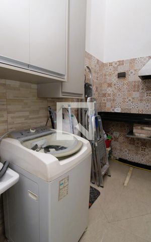 Casa de condomínio à venda com 102m², 3 quartos e 2 vagasÁrea de Serviço