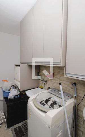 Casa de condomínio à venda com 102m², 3 quartos e 2 vagasÁrea de Serviço