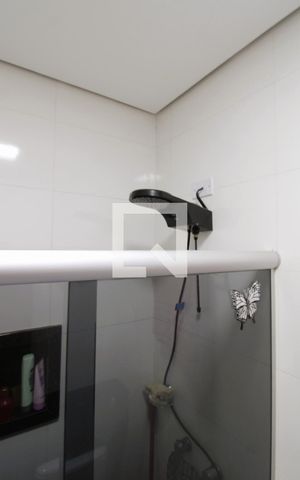 Casa de condomínio à venda com 102m², 3 quartos e 2 vagasBanheiro Social