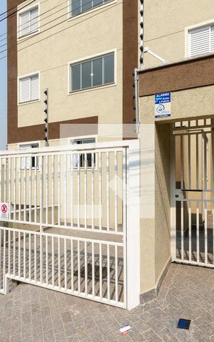 Apartamento à venda com 36m², 2 quartos e sem vaga Apartamento à venda com 36m², 2 quartos e sem vagaFachada