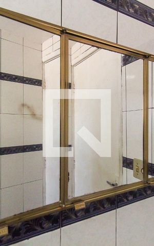 Apartamento à venda com 75m², 2 quartos e 1 vaga Apartamento à venda com 75m², 2 quartos e 1 vagaBanheiro