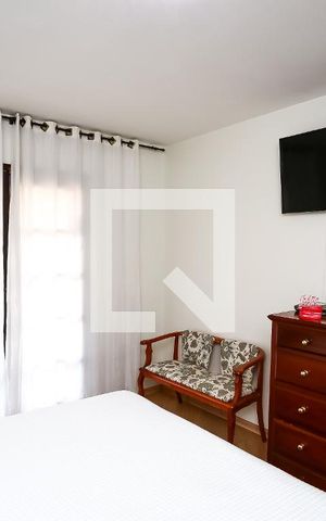 Casa à venda com 182m², 3 quartos e 2 vagas Casa à venda com 182m², 3 quartos e 2 vagassuíte