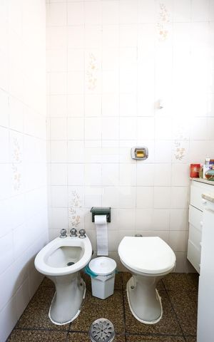 Casa à venda com 182m², 3 quartos e 2 vagas Casa à venda com 182m², 3 quartos e 2 vagasBanheiro da Suíte