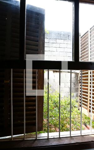 Casa à venda com 182m², 3 quartos e 2 vagas Casa à venda com 182m², 3 quartos e 2 vagasquarto 1 vista