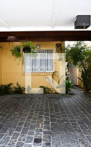 Casa à venda com 182m², 3 quartos e 2 vagas Casa à venda com 182m², 3 quartos e 2 vagasGaragem