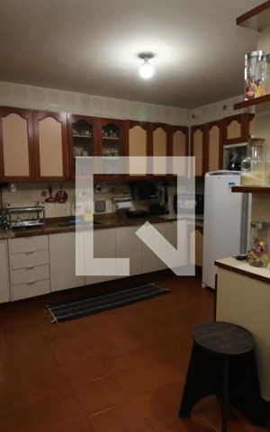 Casa à venda com 420m², 3 quartos e 2 vagasCozinha