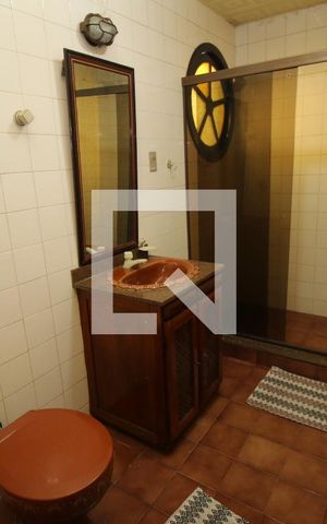Casa à venda com 420m², 3 quartos e 2 vagasBanheiro Social