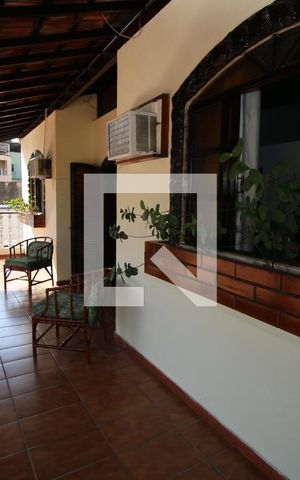Casa à venda com 420m², 3 quartos e 2 vagasVaranda 2º piso