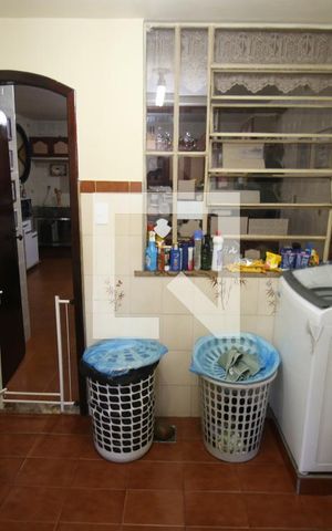 Casa à venda com 420m², 3 quartos e 2 vagasÁrea de Serviço e Lavanderia