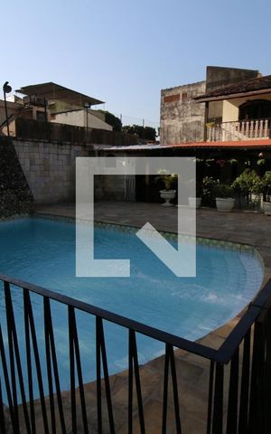 Casa à venda com 420m², 3 quartos e 2 vagasPiscina
