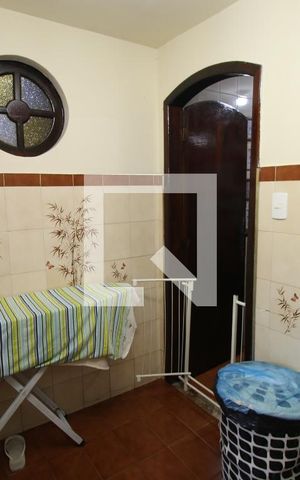 Casa à venda com 420m², 3 quartos e 2 vagasÁrea de Serviço e Lavanderia