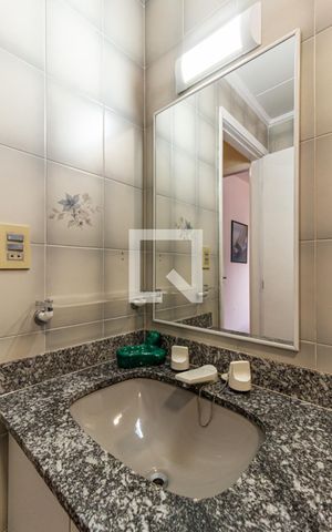 Apartamento para alugar com 95m², 3 quartos e 1 vaga Apartamento para alugar com 95m², 3 quartos e 1 vagaBanheiro Social