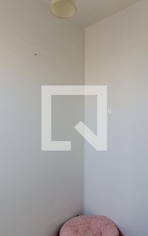 Apartamento à venda com 140m², 4 quartos e 3 vagas Apartamento à venda com 140m², 4 quartos e 3 vagasQuarto de Serviço