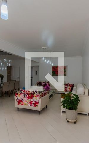 Apartamento à venda com 140m², 4 quartos e 3 vagas Apartamento à venda com 140m², 4 quartos e 3 vagasSala