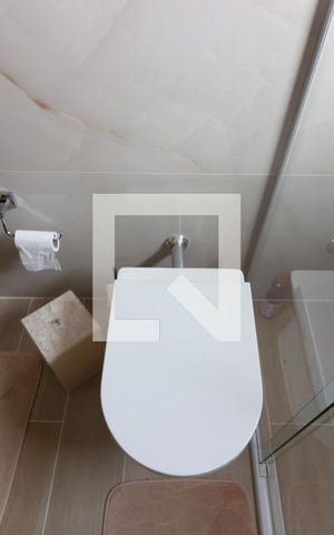 Casa à venda com 200m², 2 quartos e 4 vagas Casa à venda com 200m², 2 quartos e 4 vagasBanheiro 2