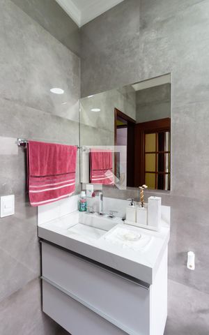Casa à venda com 200m², 2 quartos e 4 vagas Casa à venda com 200m², 2 quartos e 4 vagasBanheiro 1