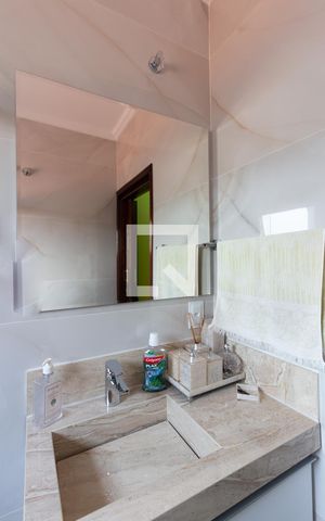 Casa à venda com 200m², 2 quartos e 4 vagas Casa à venda com 200m², 2 quartos e 4 vagasBanheiro 2
