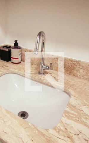 Studio para alugar com 29m², 1 quarto e sem vaga Studio para alugar com 29m², 1 quarto e sem vagaBanheiro