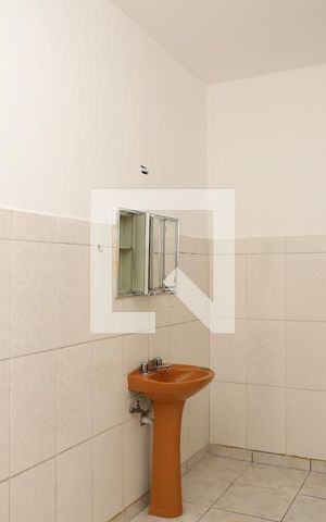 Casa para alugar com 270m², 4 quartos e 2 vagasBanheiro 1