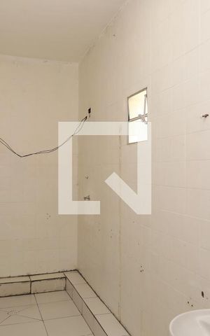 Casa para alugar com 270m², 4 quartos e 2 vagasBanheiro 2