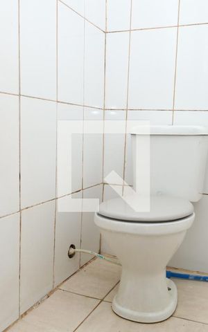 Casa para alugar com 270m², 4 quartos e 2 vagasBanheiro de Serviço