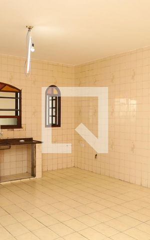 Casa para alugar com 270m², 4 quartos e 2 vagasCozinha