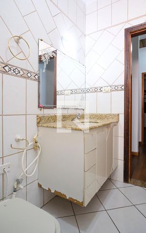Casa à venda com 120m², 2 quartos e 1 vagaBanheiro 1