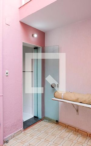 Casa à venda com 120m², 2 quartos e 1 vagaÁrea de serviço