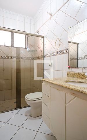 Casa à venda com 120m², 2 quartos e 1 vagaBanheiro 1