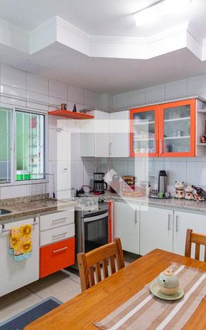 Casa à venda com 131m², 3 quartos e 2 vagasCozinha
