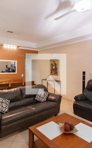 Casa à venda com 131m², 3 quartos e 2 vagasSala